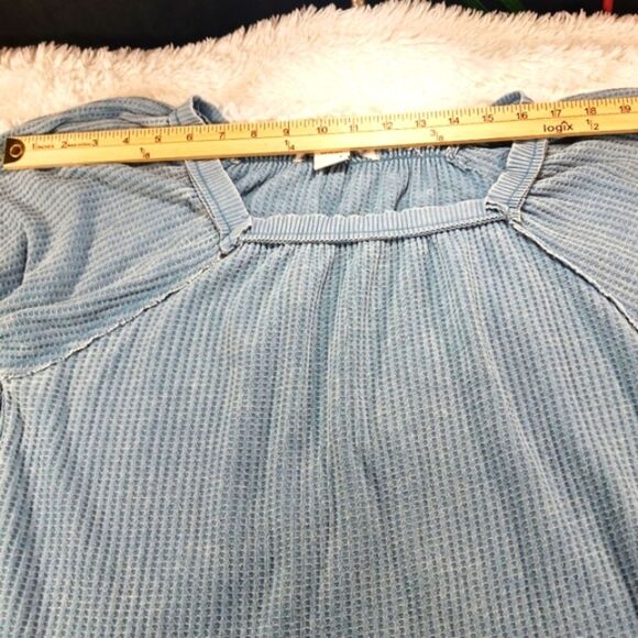 American Rag Lightweight Distressed Waffle Knit Square Neck Baloon Sleeve Top M. - Picture 5 of 9